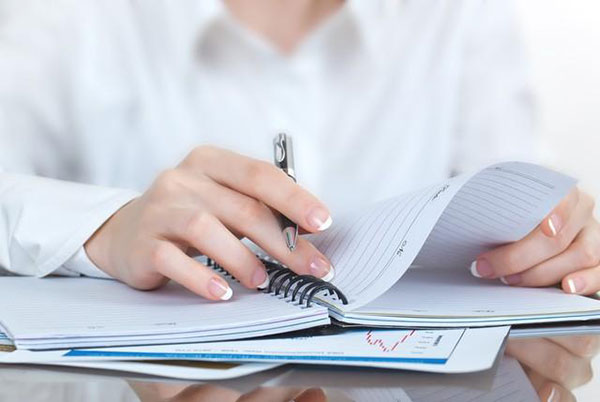 美国消费者支出强劲，纸白银维持上涨势头