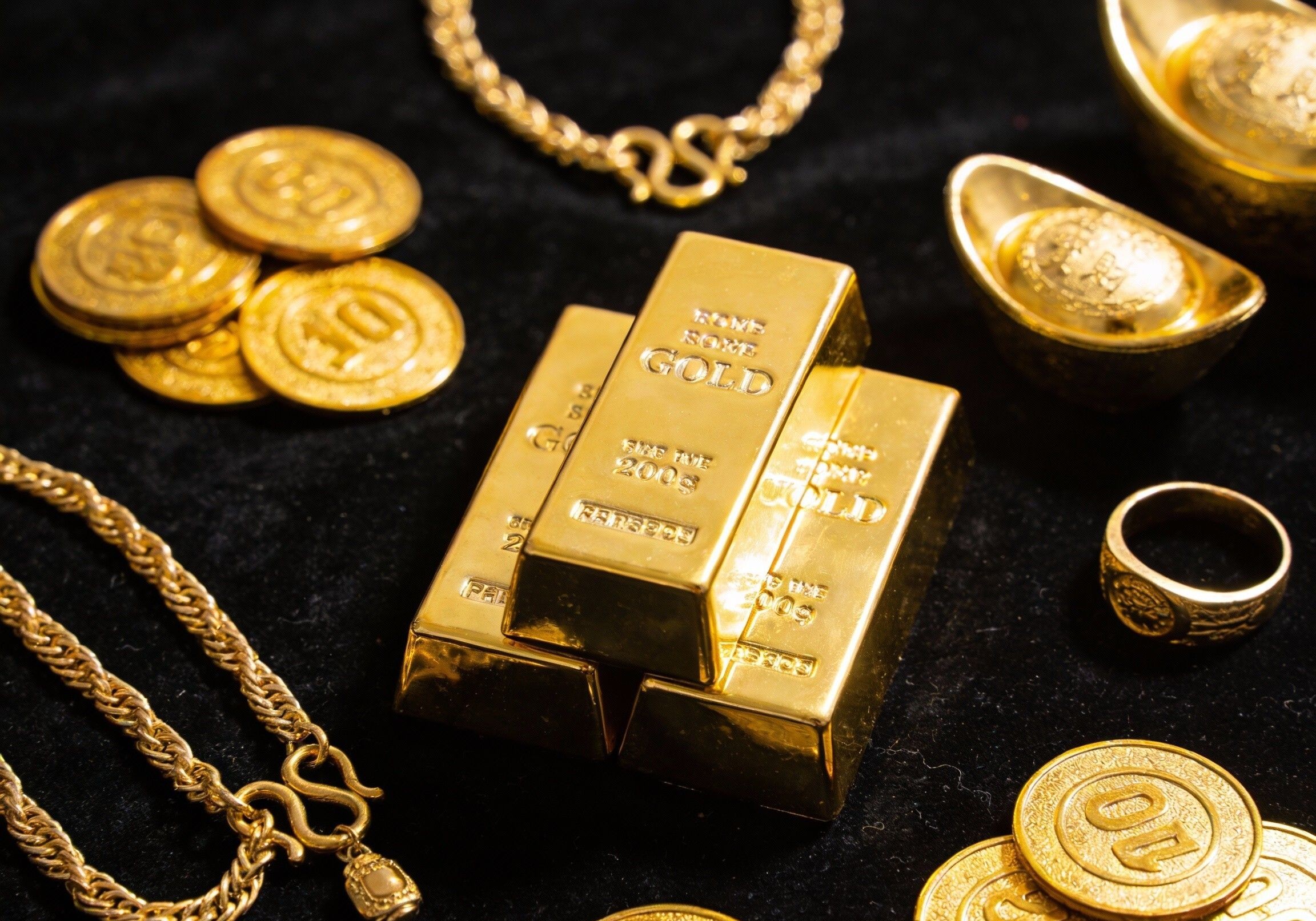 金饰行业调价促销并行，周大福周生生3月提价