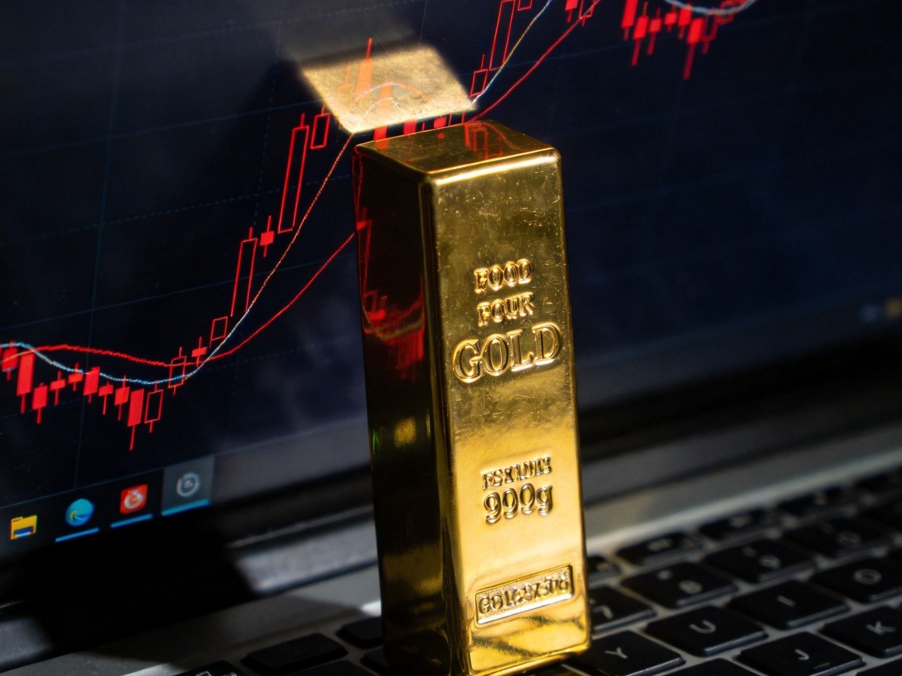 9月9日黄金震荡反弹，冲高后回吐部分涨幅